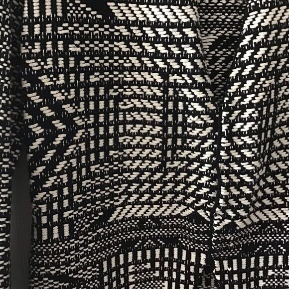 H&M black and white Aztec thick knit 100% cotton cardigan sweater medium - Picture 2 of 8